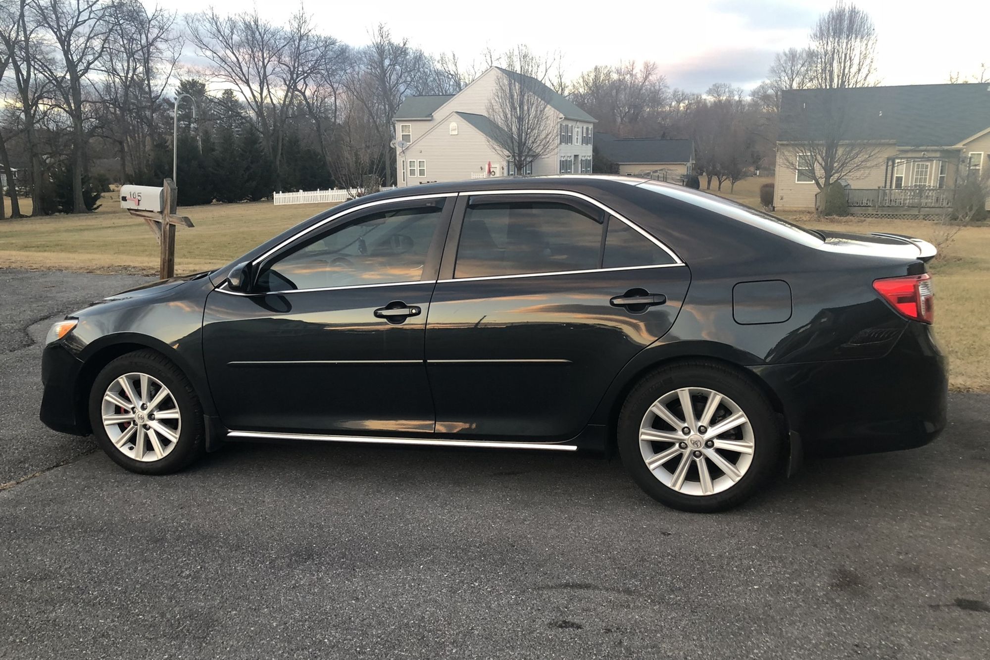 2013 toyota camry xle pic 4704031239802527128 1600x1200